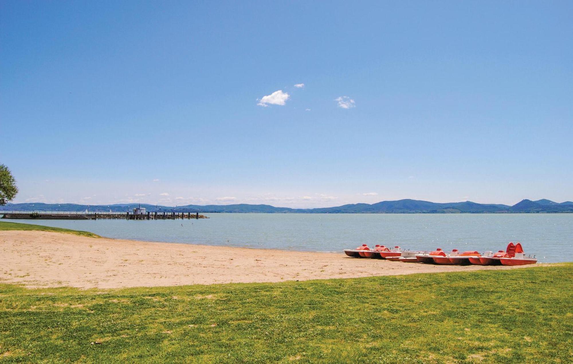 Lovely Apartment In Tuoro Sul Trasimeno With Wifi Экстерьер фото