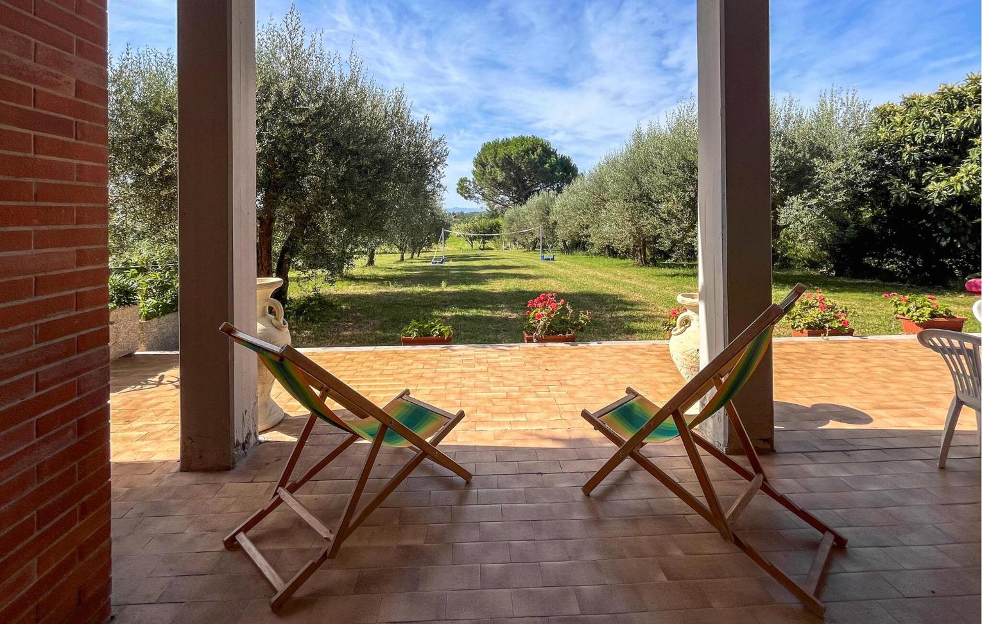 Lovely Apartment In Tuoro Sul Trasimeno With Wifi Экстерьер фото